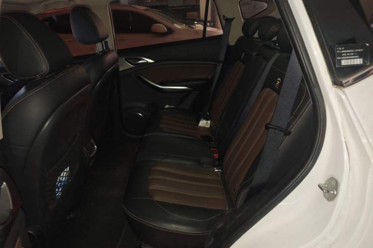 Used BYD Song 2017 Gaishe Upgrade Edition 1.5TID Automatic Elite Model Left Rear Seat