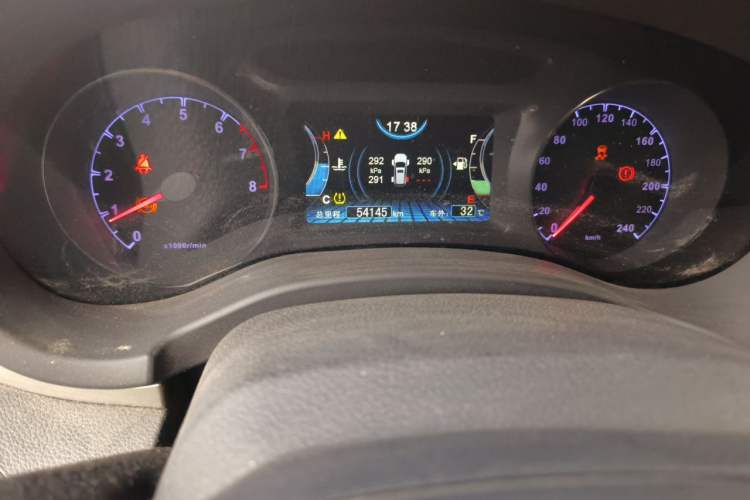 Used BYD Song 2017 Gaishi Upgrade Edition 1.5TI Manual Elite Model Odometer Close Up