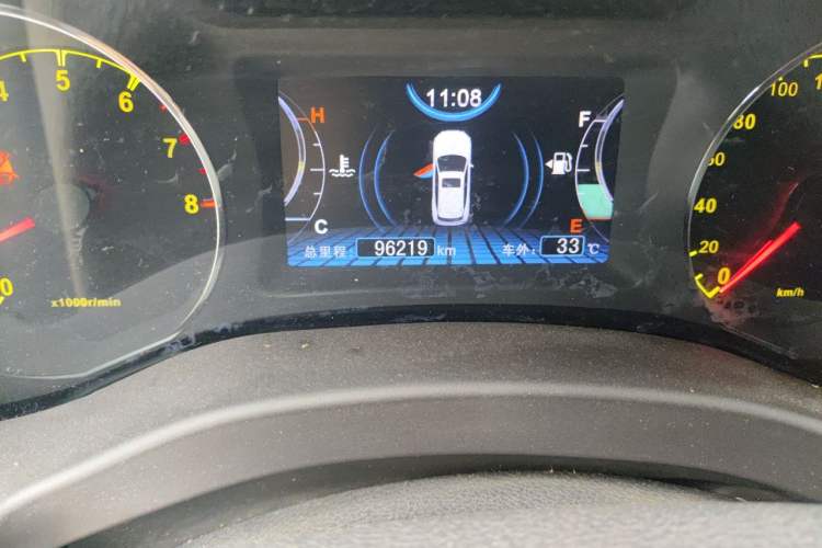 Used BYD Song 2017 Gaishi Upgrade Edition 1.5TI Manual Elite Model Odometer Close Up