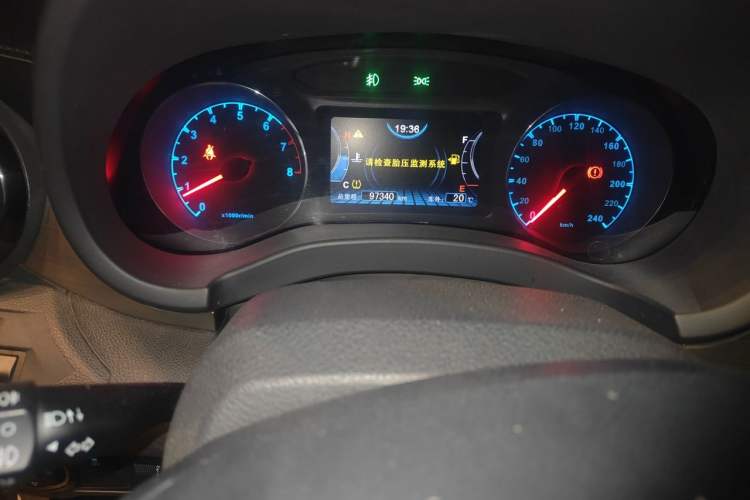 Used BYD Song 2017 Gaishi Upgrade Edition 1.5TI Manual Elite Model Odometer Close Up
