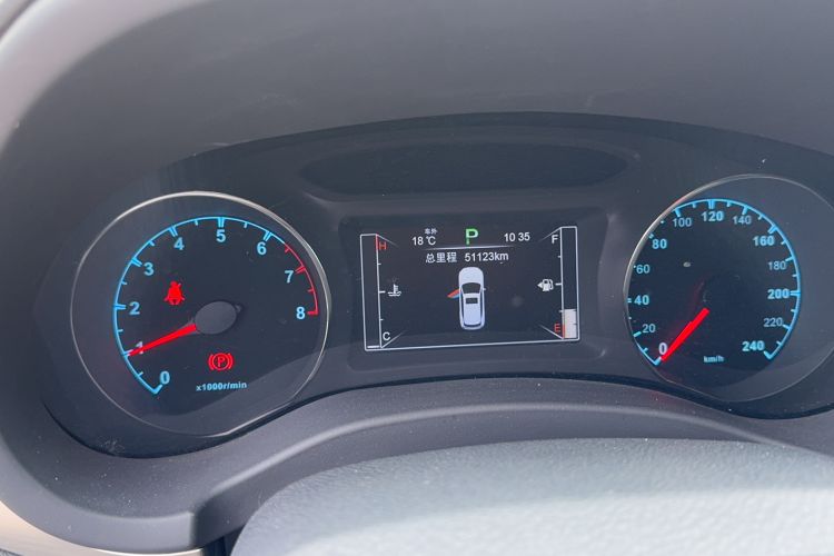 Used BYD Song 2017 Gaishi Upgrade Edition 1.5TID Automatic Luxury Model Odometer Close Up