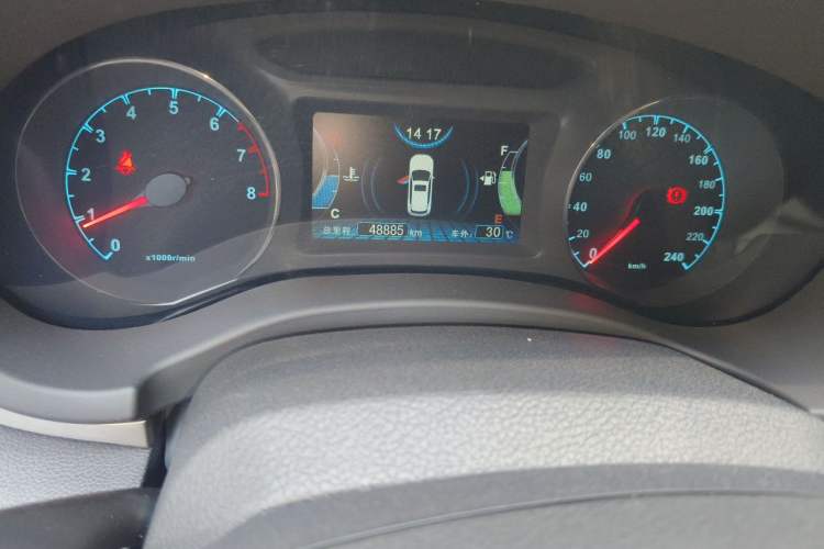 Used BYD Song 2017 Gaishi Upgrade Edition 1.5TI Manual Leading Model Odometer Close Up