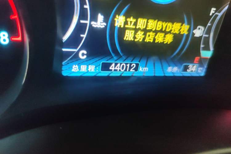Used BYD Song 2017 Gaishi Upgrade Edition 1.5TI Manual Elite Model Odometer Close Up