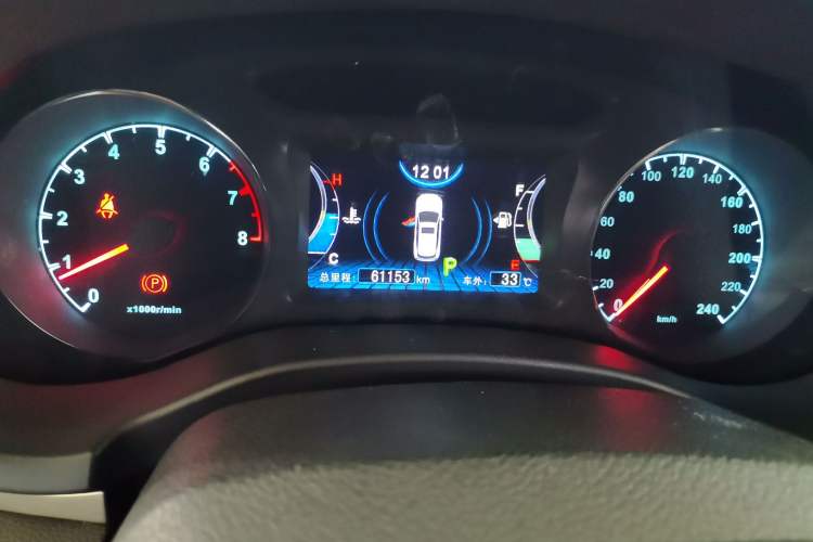 Used BYD Song 2017 Gaishe Upgrade Edition 1.5TID Automatic Elite Model Odometer Close Up