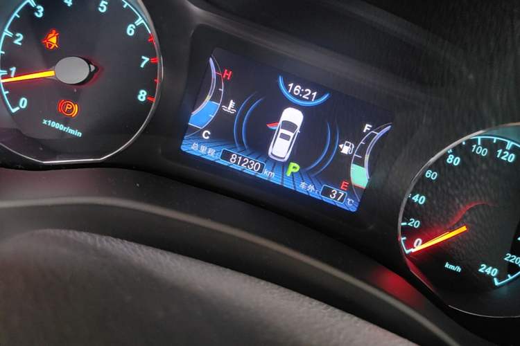 Used BYD Song 2017 Gaishe Upgrade Edition 1.5TID Automatic Elite Model Odometer Close Up