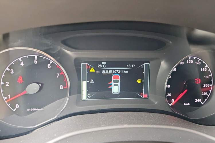 Used BYD Song 2017 Gaishi Upgrade Edition 1.5TI Manual Elite Model Odometer Close Up