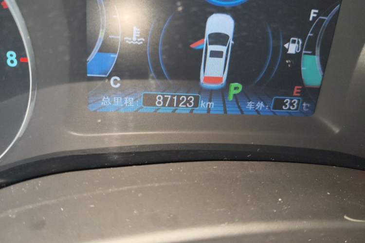 Used BYD Song 2017 Gaishe Upgrade Edition 1.5TID Automatic Elite Model Odometer Close Up