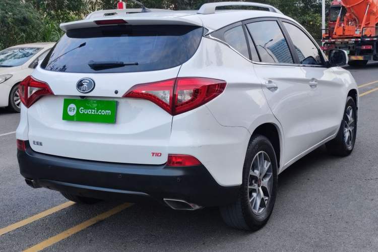 Used BYD Song 2017 Gaishi Upgrade Edition 1.5TID Automatic Luxury Model Rear Right 45 Deg
