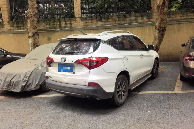 Used BYD Song 2017 Gaishi Upgrade Edition 1.5TI Manual Elite Model Rear Right 45 Deg