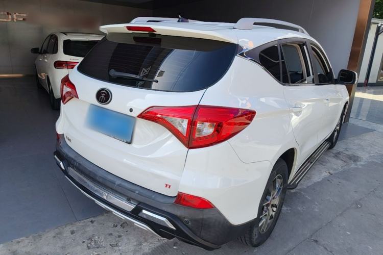 Used BYD Song 2017 Gaishi Upgrade Edition 1.5TI Manual Elite Model Rear Right 45 Deg