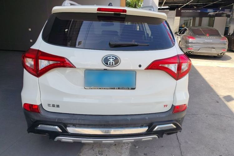Used BYD Song 2017 Gaishi Upgrade Edition 1.5TI Manual Elite Model Rear