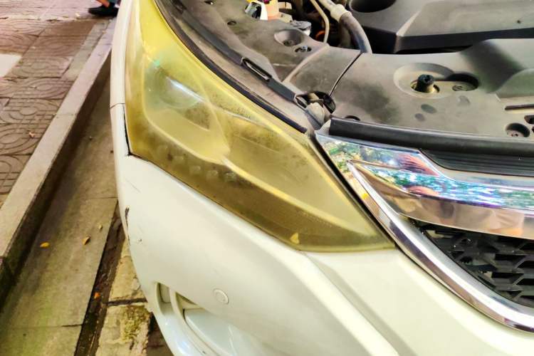 Used BYD Song 2017 Gaishe Upgrade Edition 1.5TID Automatic Elite Model Right Front Headlight
