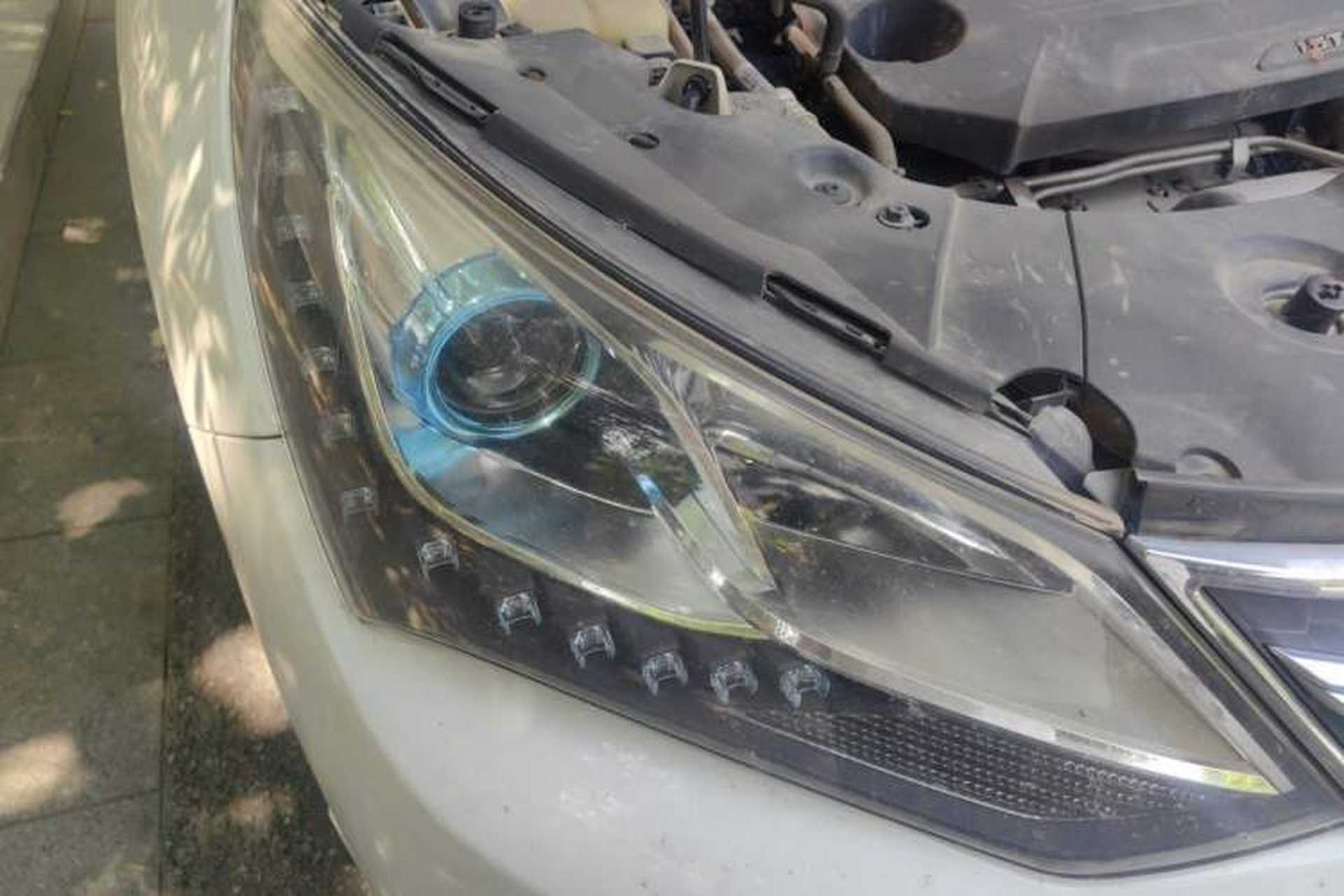 Used BYD Song 2017 Gaishi Upgrade Edition 1.5TI Manual Elite Model Right Front Headlight