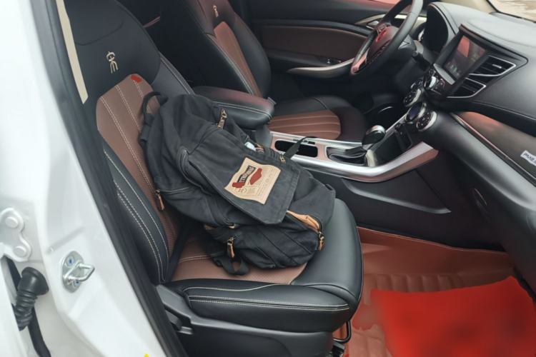 Used BYD Song 2017 Gaishe Upgrade Edition 1.5TID Automatic Elite Model Right Front Seat