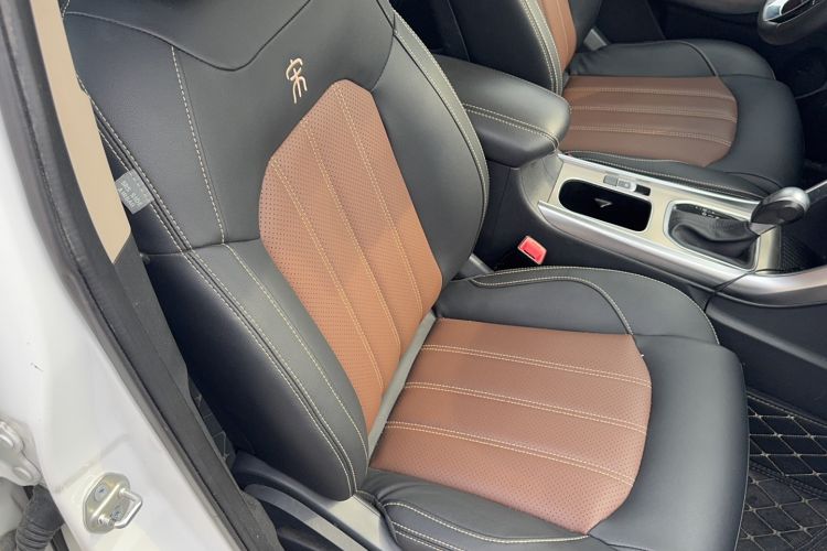 Used BYD Song 2017 Gaishi Upgrade Edition 1.5TID Automatic Luxury Model Right Front Seat