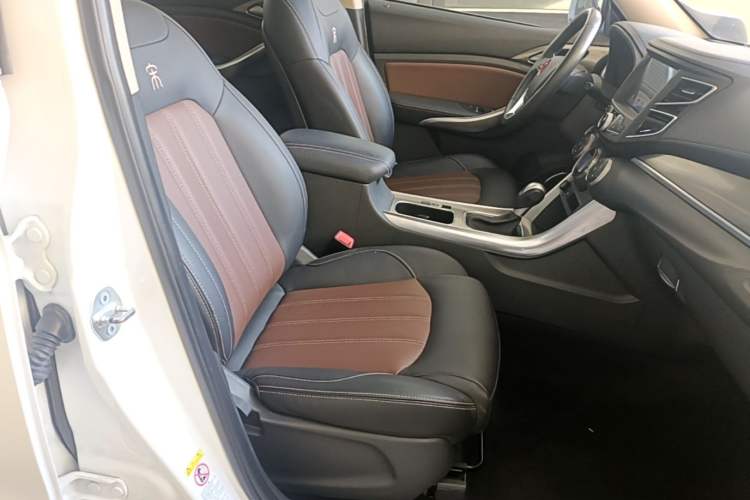Used BYD Song 2017 Gaishe Upgrade Edition 1.5TID Automatic Elite Model Right Front Seat