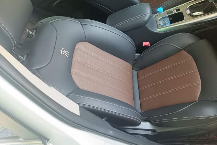 Used BYD Song 2017 Gaishe Upgrade Edition 1.5TID Automatic Elite Model Right Front Seat