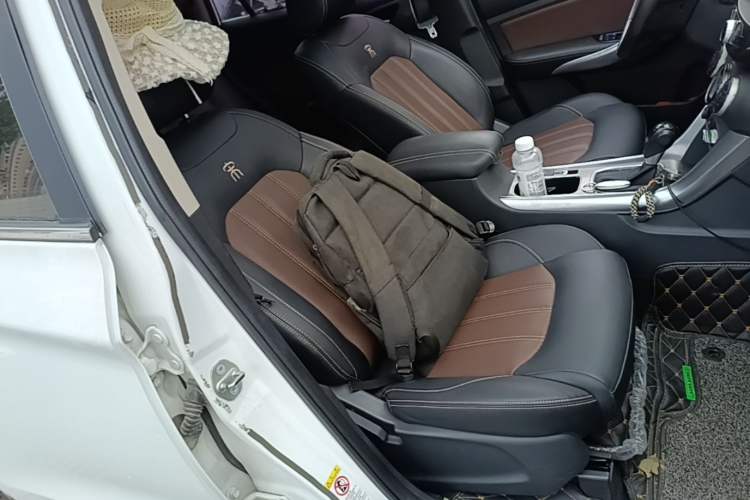Used BYD Song 2017 Gaishe Upgrade Edition 1.5TID Automatic Elite Model Right Front Seat