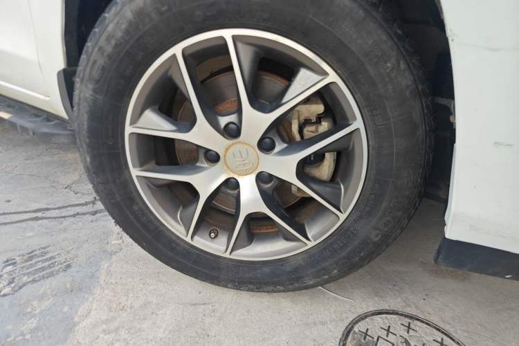 Used BYD Song 2017 Gaishe Upgrade Edition 1.5TID Automatic Elite Model Right Front Wheel Hub