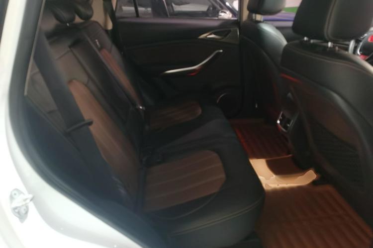 Used BYD Song 2017 Gaishe Upgrade Edition 1.5TID Automatic Elite Model Right Rear Seat
