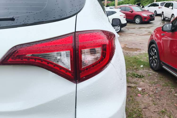 Used BYD Song 2017 Gaishe Upgrade Edition 1.5TID Automatic Elite Model Right Rear Taillight