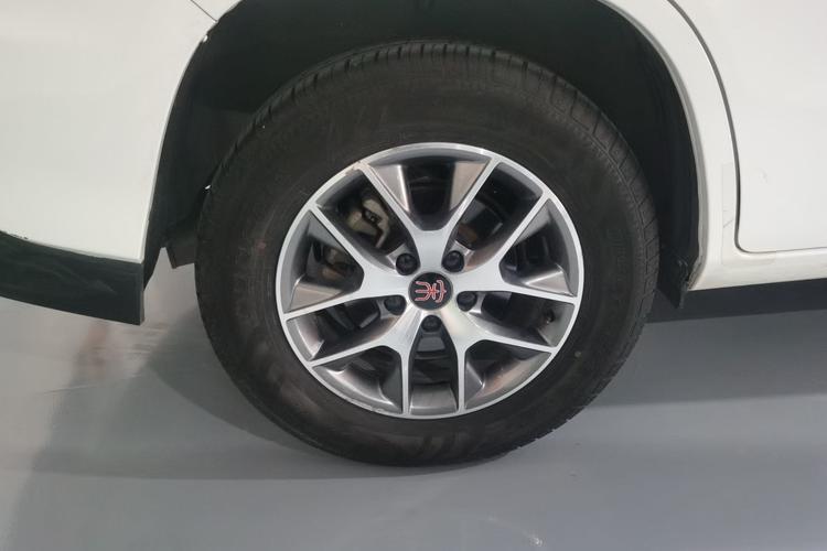 Used BYD Song 2017 Gaishe Upgrade Edition 1.5TID Automatic Elite Model Right Rear Wheel Hub