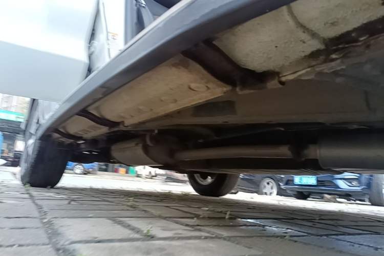 Used BYD Song 2017 Gaishe Upgrade Edition 1.5TID Automatic Elite Model Right Side Sill
