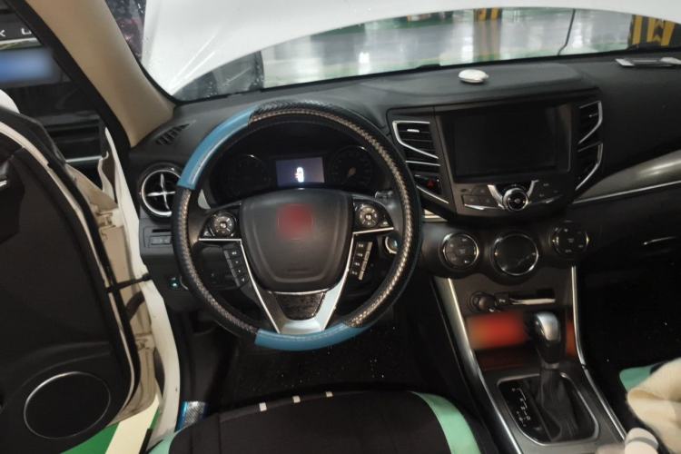 Used BYD Song 2017 Gaishe Upgrade Edition 1.5TID Automatic Elite Model Steering Wheel