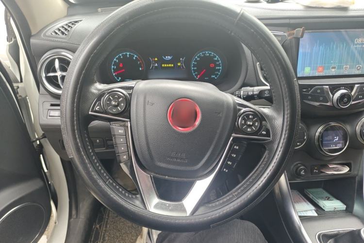 Used BYD Song 2017 Gaishi Upgrade Edition 1.5TI Manual Elite Model Steering Wheel