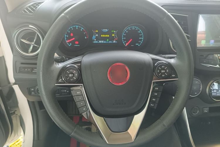 Used BYD Song 2017 Gaishe Upgrade Edition 1.5TID Automatic Elite Model Steering Wheel