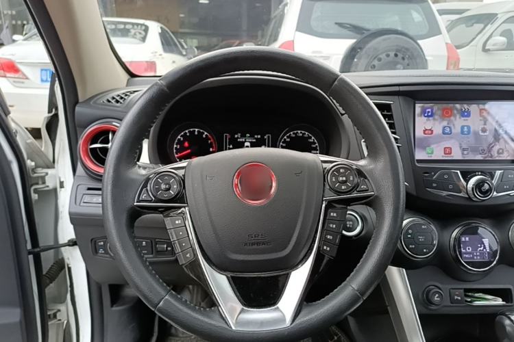 Used BYD Song 2017 Gaishe Upgrade Edition 1.5TID Automatic Elite Model Steering Wheel