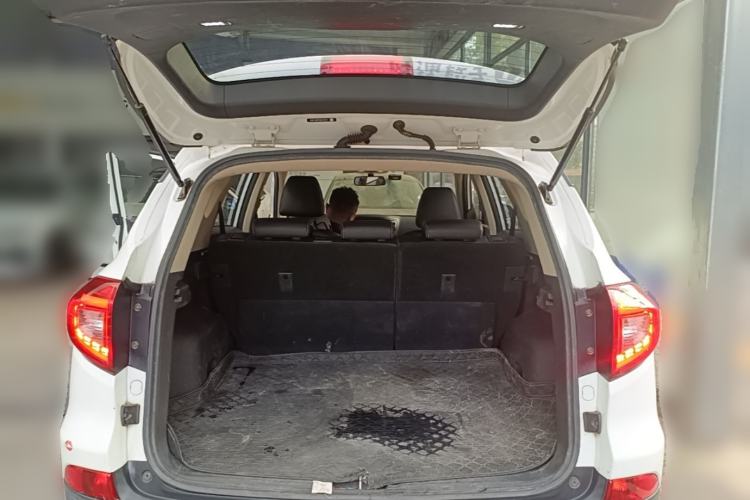 Used BYD Song 2017 Gaishi Upgrade Edition 1.5TI Manual Elite Model Trunk