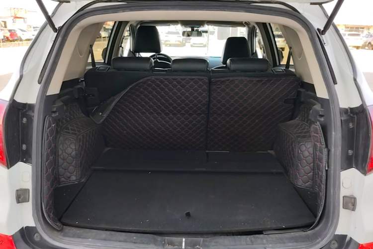 Used BYD Song 2017 Gaishi Upgrade Edition 1.5TI Manual Elite Model Trunk