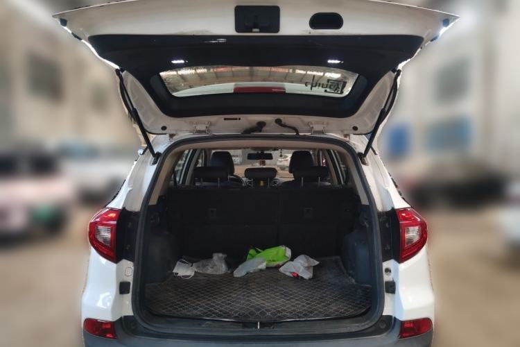 Used BYD Song 2017 Gaishi Upgrade Edition 1.5TI Manual Elite Model Trunk
