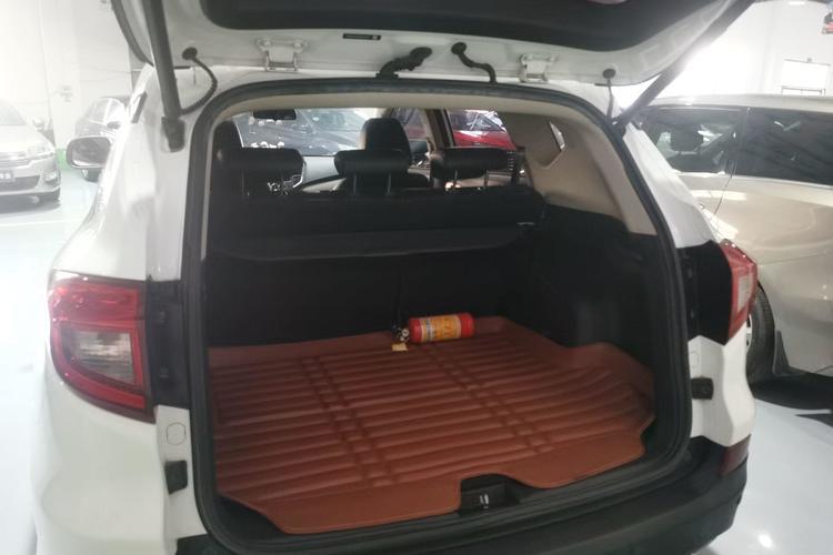 Used BYD Song 2017 Gaishe Upgrade Edition 1.5TID Automatic Elite Model Trunk