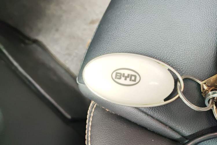 Used BYD Song 2017 Gaishi Upgrade Edition 1.5TI Manual Elite Model Vehicle Key