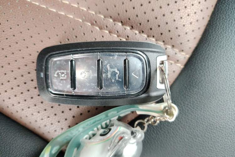 Used BYD Song 2017 Gaishe Upgrade Edition 1.5TID Automatic Elite Model Vehicle Key