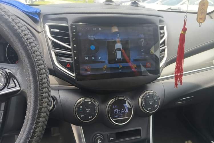 Used BYD Song 2017 Gaishe Upgrade Edition 1.5TID Automatic Elite Model Audio And AC Panel