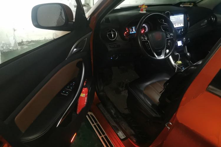 Used BYD Song 2017 Gaishi Upgrade Edition 1.5TID Automatic Luxury Model Driver Seat