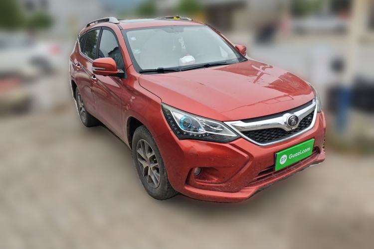 Used BYD Song 2017 Gaishi Upgrade Edition 1.5TI Manual Elite Model Front Right 45 Deg