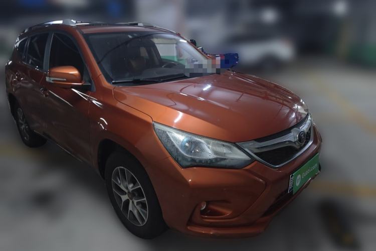 Used BYD Song 2017 Gaishe Upgrade Edition 1.5TID Automatic Elite Model Front Right 45 Deg