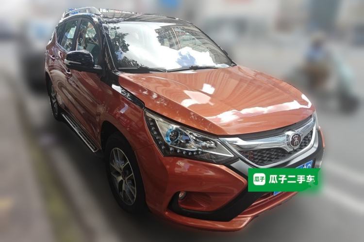 Used BYD Song 2017 Gaishi Upgrade Edition 1.5TI Manual Elite Model Front Right 45 Deg