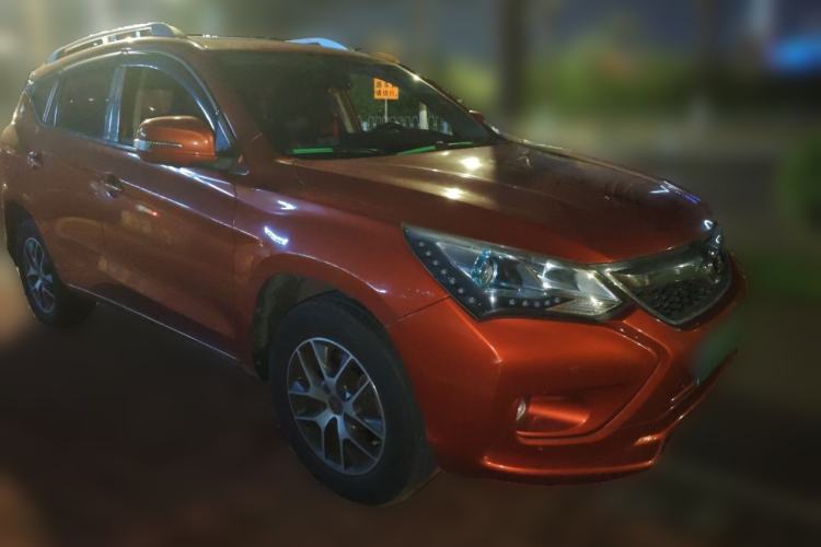 Used BYD Song 2017 Gaishe Upgrade Edition 1.5TID Automatic Elite Model Front Right 45 Deg