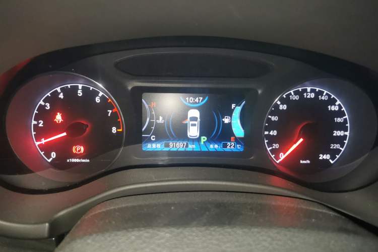 Used BYD Song 2017 Gaishi Upgrade Edition 1.5TID Automatic Luxury Model Instrument Cluster