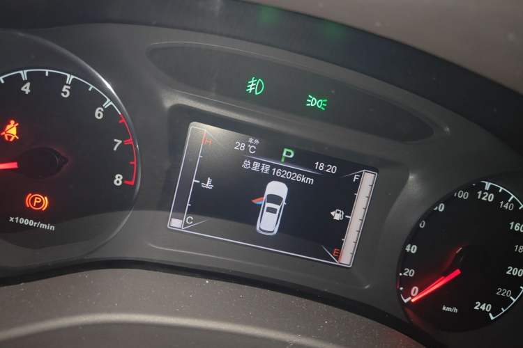 Used BYD Song 2017 Gaishe Upgrade Edition 1.5TID Automatic Elite Model Odometer Close Up