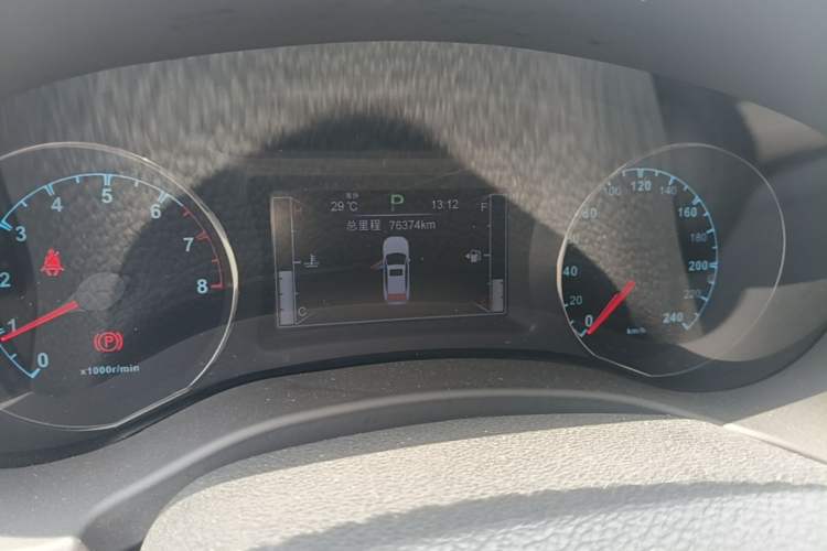 Used BYD Song 2017 Gaishe Upgrade Edition 1.5TID Automatic Elite Model Odometer Close Up