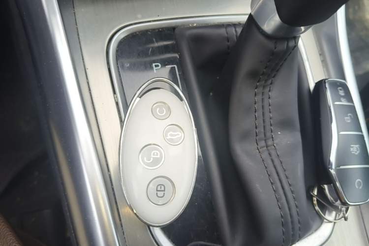Used BYD Song 2017 Gaishe Upgrade Edition 1.5TID Automatic Elite Model Vehicle Key