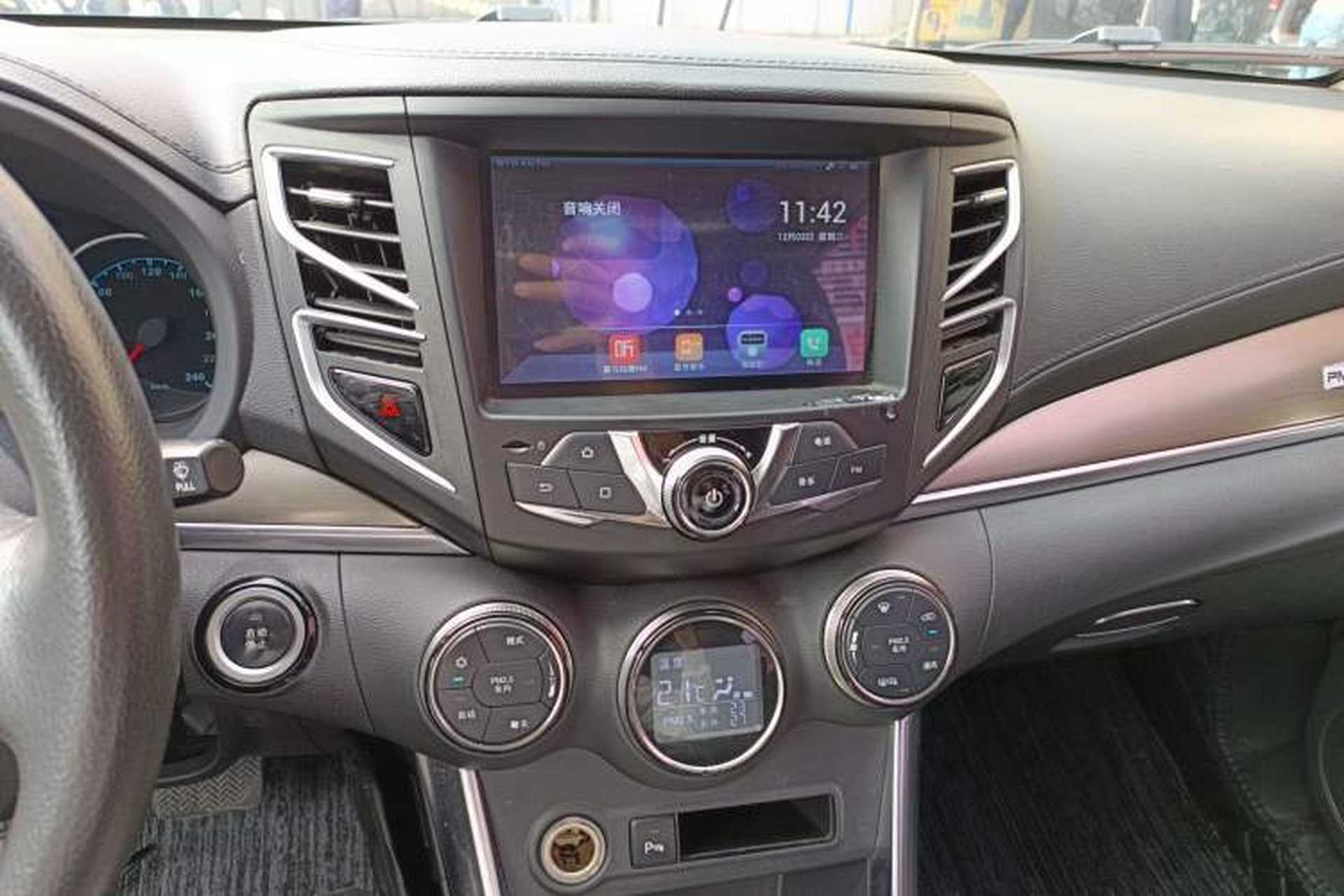 Used BYD Song 2018 1.5TID Automatic Smart Connect Prestige Model Audio And AC Panel