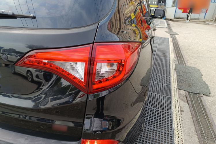 Used BYD Song 2018 1.5TID Automatic Smart Connect Prestige Model Right Rear Taillight