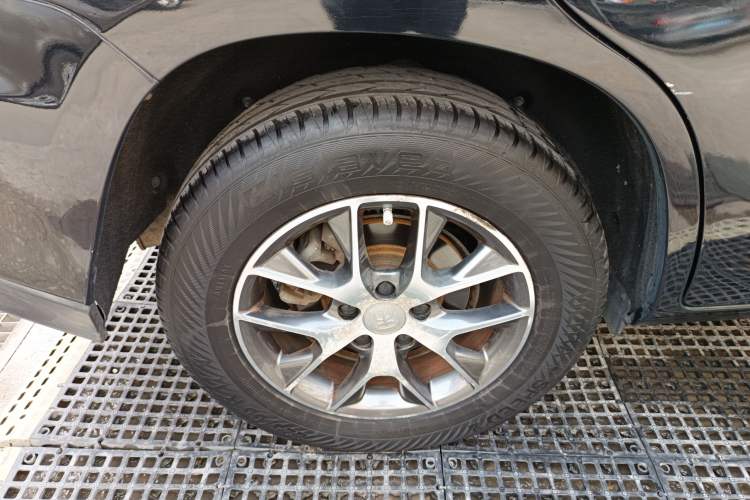 Used BYD Song 2018 1.5TID Automatic Smart Connect Prestige Model Right Rear Wheel Hub